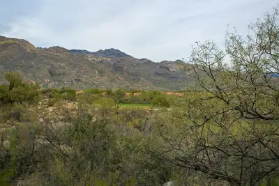 Image de Superbe deuxième étage avec vue sur la montagne - vient d'être refait et meublé