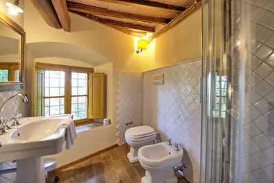 Agréable appartement pour 9 personnes avec piscine, Wifi, vue panoramique et parking