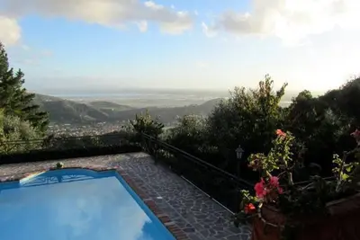 Image de Appartement avec climatisation, Wifi, piscine, Tv, patio, vue panoramique, près de Viareggio