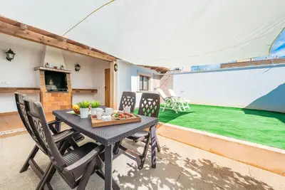 Image de Ca Na Dora - Chalet with private garden in Santanyi. Free WiFi