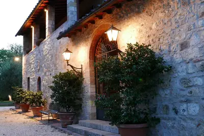 Image de Appartement dans une maison de vacances avec Wifi, piscine, Tv, patio, près de San Gimignano