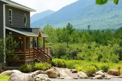 Image de Lookout Mountain Chalet: Luxury, Jacuzzi, 1 km, Whiteface, Vues sur la montagne, 12 couchages, Sauna et cheminée