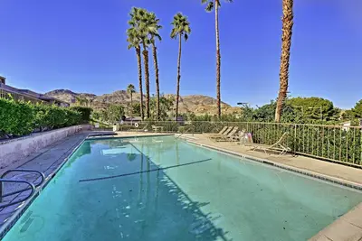 Image de Palm Desert Townhouse w / Mtn. Vues et accès à la piscine!