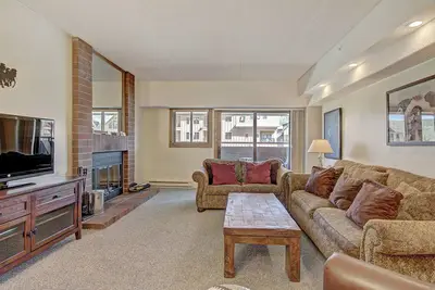 Image de 2Br Condo Sleeps 5 - Parfait pour les familles, à la base du pic 5