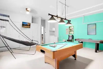 Image de Unique 3 B / R Home, tarifs réduits, minutes de Disney, piscine privée, commodités gratuites, a tout!