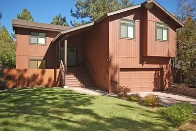 Image de Pratique maison familiale avec table de billard, amélioré Cuisine - 2 Miles à céleste et Casinos -2806s ~