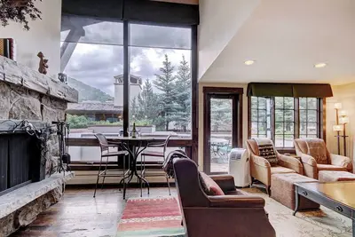 Image de Appartement 2 chambres rustique avec vue sur la montagne au Lodge at Vail