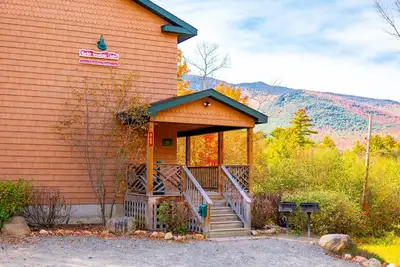 Image de Marble Mountain Chalet: Luxe, Jacuzzi, À moins de 3 km de Whiteface, Vues sur la montagne, 12 couchages, Sauna et cheminée