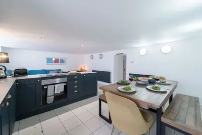 Image de Mariner's Belle - Back Road East - Appartement contemporain au rez-de-chaussée pour 6 personnes
