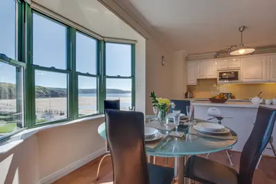Image de 32 St Brides Bay View Apts
