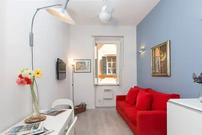 Beato Angelico second, Fantastique appartement est livré avec tous les accessoires dans le. . .