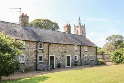 Flint Cottage, pet friendly, avec un jardin à Swaffham, Ref 919293