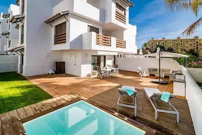 Image de Gh-Modern 2 bed apartment with Pool in Estepona