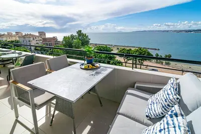 Image de Cp - Modern Beachside Apartment in Estepona