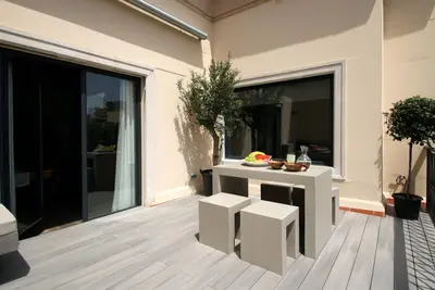 Image de Appartement de deux chambres avec terrasse