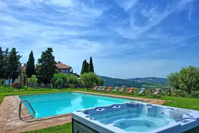 Casale Santa Francesca - Villa de campagne avec piscine dans la vallée d'Orcia, Toscane
