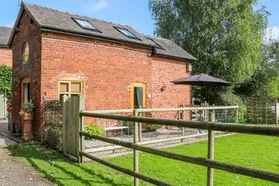 Image de Chequer Stable, romantique, avec feu ouvert à Sandbach, Ref 26406