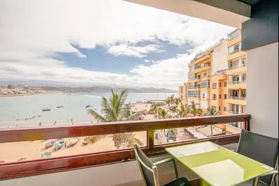 Image de En primera linea de la playa de Las Canteras Vista al mar