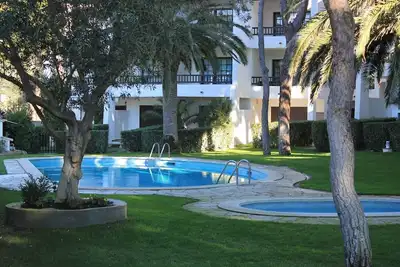 Image de Bel appartement au rez de chaussée avec piscine et parking