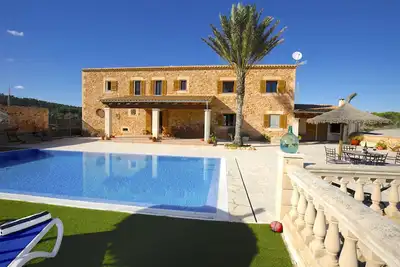 Image de Rustic finca in an unbeatable location with pool