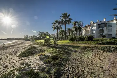 Image de Hb - Comfortable Beachfront Holiday Apartment