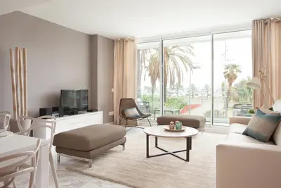 517- Beachfront Apartment