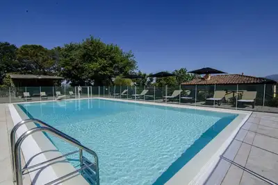 Image de Belle maison de vacances privée avec Wifi, piscine privée, climatisation, bain à remous, Tv