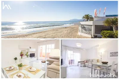 Image de Appartement de vacances en bord de mer à Costabella, Marbella