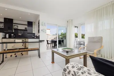 Image de Maison de vacances moderne à Costabella, Marbella