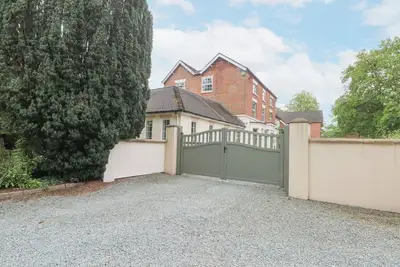 Image de Rosehill Manor, conviviale et familiale, avec piscine à Rosehill, Réf 11281