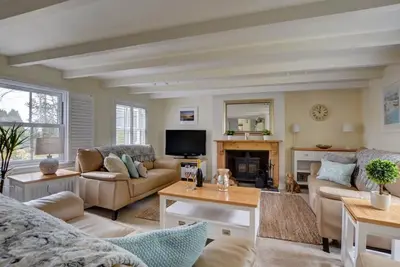 Image de Corner Cottage - Trois Chambres Maison, Couchages 6