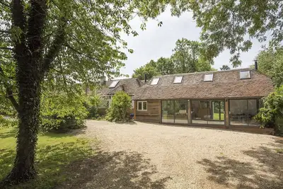 Image de Brock Cottage; Kingham, Cotswolds - dort 12 invités dans 6 chambres