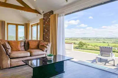 Image de 5 étoiles or prix appartement avec grande baignoire spa en cuivre