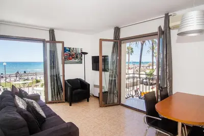 Face à la mer et avec des vues spectaculaires de Sitges.