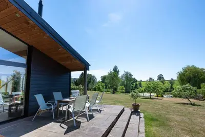 Image de Lake Farm Barn - Trois Chambres Maison, Couchages 6