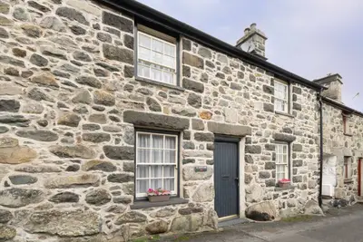 Image de Ty Newydd - Deux Chambres Maison, Couchages 4
