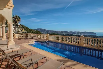 Image de Mimo - maison de vacances avec vue sur la mer et piscine privée Moraira-Teulada