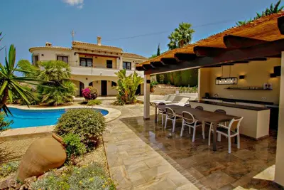 Image de Nessa - villa bien meublée avec vue panoramique sur Benitachell