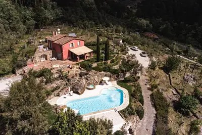 Image de Villa au coeur de la Toscane avec piscine privée et vue panoramique