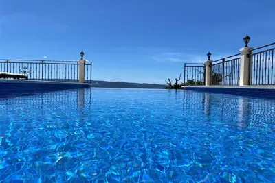 Image de Villa Salut la Mer with Infinity Pool