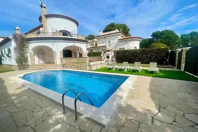 Image de Jazmin Gran villa piscina privada y Wifi gratis