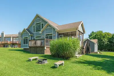 Image de Chalet au bord du lac - accès au lac / domaine skiable près du Wisp Resort