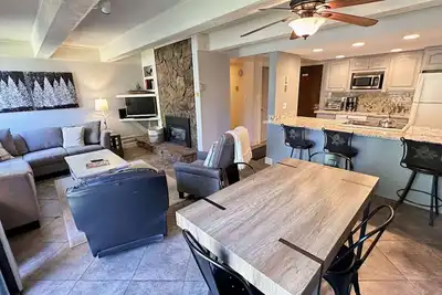 Image de Marchez jusqu'à la télécabine de Lionshead - Piscine extérieure et bain à remous