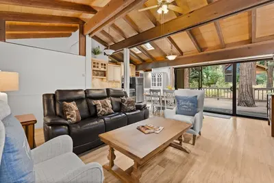 Image de Pittoresque Two Bedroom Kings Beach