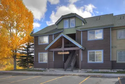 Image de Une chambre plus loft à Frisco, dispose de trois salles de bain complètes! Beaucoup d'espace pour se détendre!