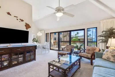 Image de Ocean Views W/Lanai and Kitchen–Kaha Lani 205