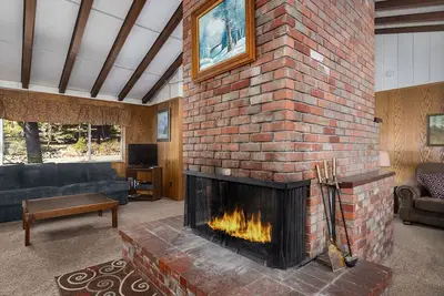 Image de Propriété de Style Ranch Agate Bay Avec Garage Simple