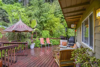 Image de Adorable Bonne Chere! Bain à remous, chiens bienvenus, marchez jusqu'à la rivière russe!