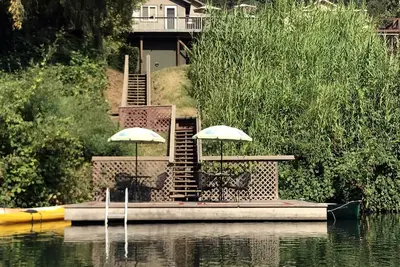 Image de Heures d'inactivité ~ Vues fantastiques sur la rivière et promenade jusqu'au centre-ville! Rivière russe classique!