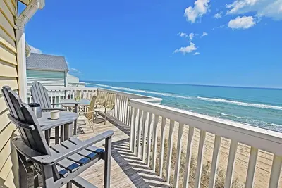 Image de Mer ce jour et tous les jours tout en séjournant dans notre condo en bord de mer! Pleasure Island propose des activités familiales qui capturent les moments précieux de la vie!